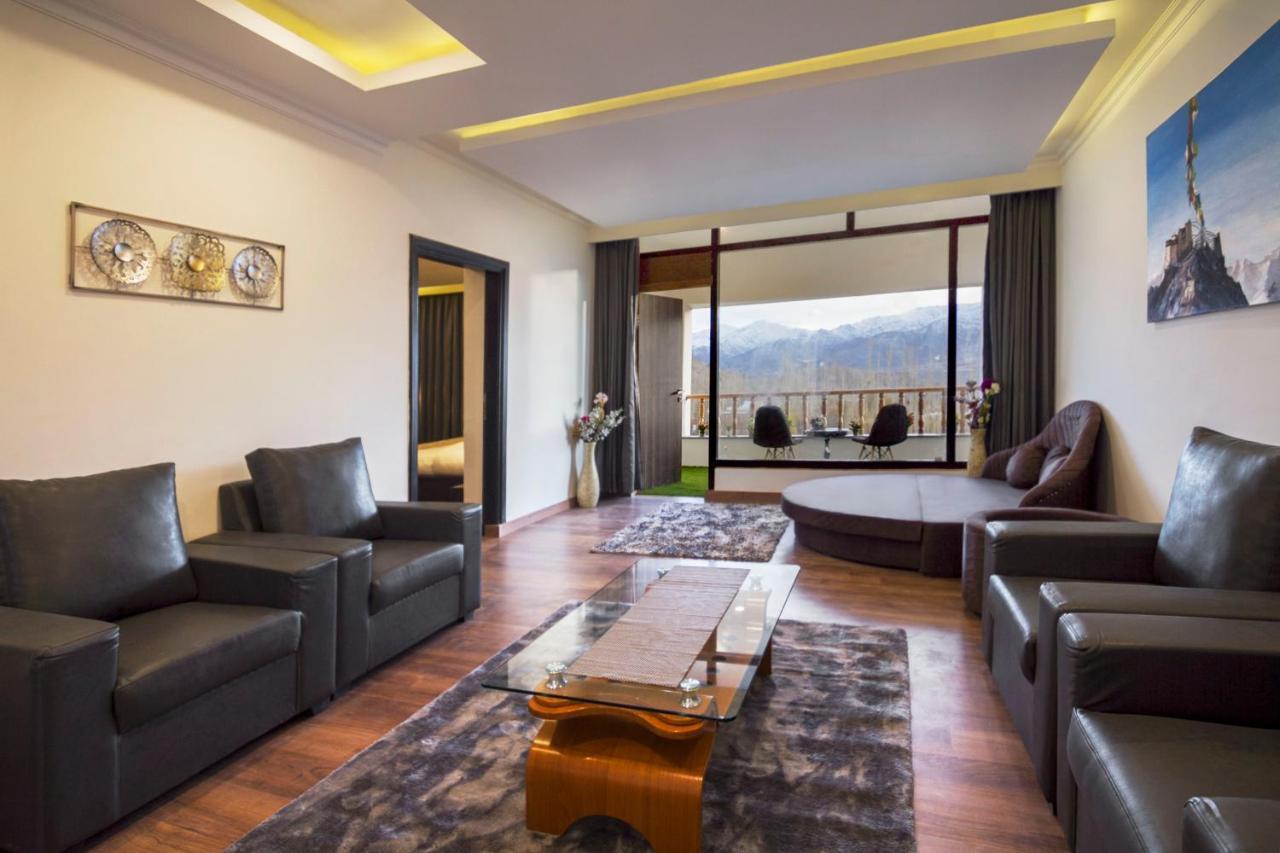 Hotel Sia Residency Leh Kültér fotó
